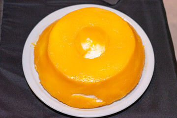 plate full of molotov pudding in round shape