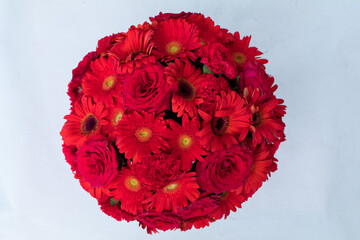 Circle of many kinds of beautifully decorated flowers 