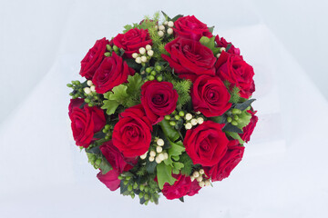 Circle of many kinds of beautifully decorated flowers 