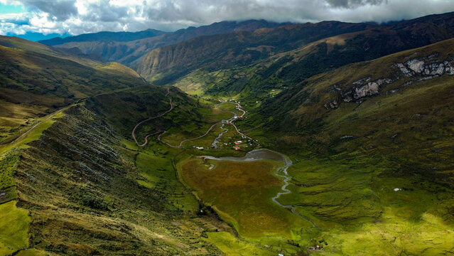 VALLE ATUEN - PUEBLO ATUEN - CHACHAPOYAS