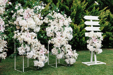 outdoor wedding event, white decor and detalis