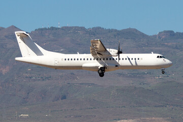 Avión de vuelos regionales turbohélice
