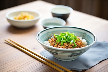 natto with sliced green onions and mustard topping