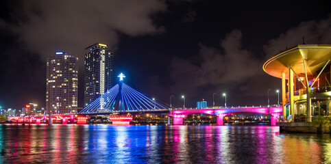 Fototapeta na wymiar The most beautiful Viewpoint Bridge da nang city, vietnam.