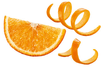 fatia de laranja e raspas de casca de laranja isolado em fundo transparente