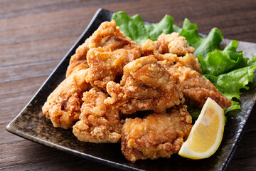 鶏肉の唐揚げ