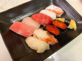 sushi with salmon