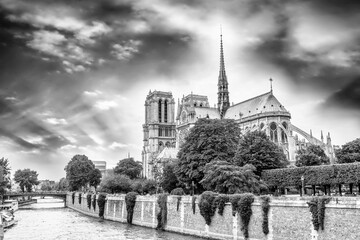Beautiful sky over Notre Dame, Paris - 707213031