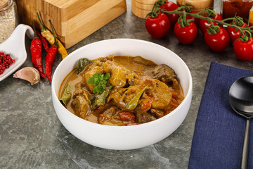 Yellow THai curry with beef
