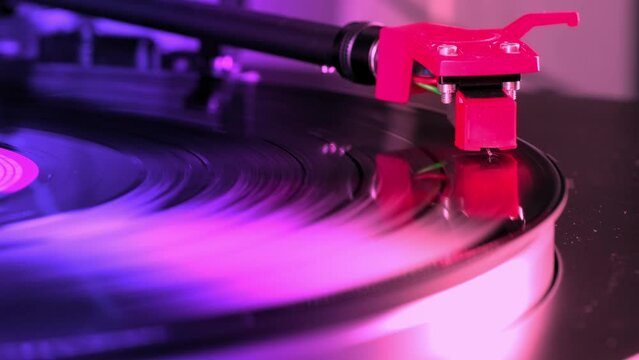 pickup head of analog player, pickup stylus smoothly slides along music tracks of vinyl disc, Art of Vinyl, Exploring Analog Turntable Cartridge and Stylus, Melody in Motion