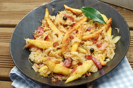 sauerkraut mit bubenspitzle Schupfnudeln mit Sauerkraut und Speck