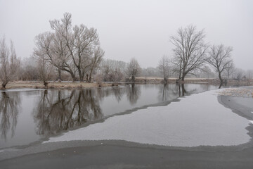 Obraz na płótnie Canvas Winter at Spree river