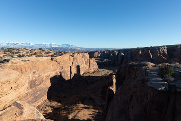 landscape of rock formations in the desert in Utah 