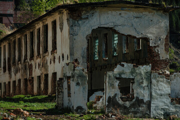 Fototapeta na wymiar Ruins of old abandoned building