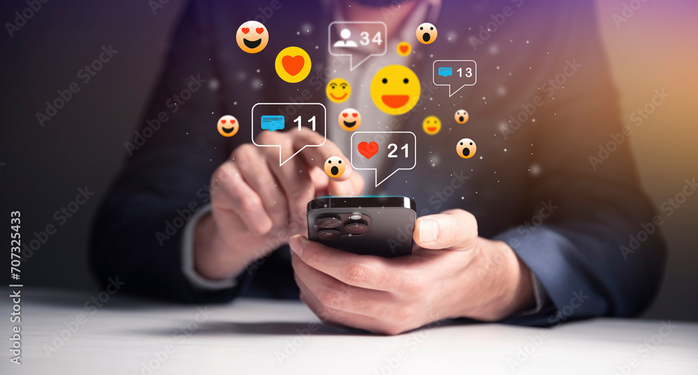 Poster icon notifications from social networks on the virtual screen.