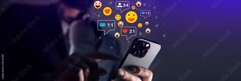 Poster icon notifications from social networks on the virtual screen.