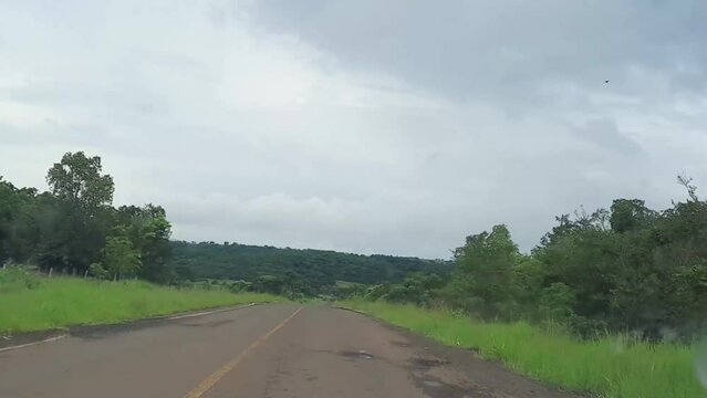 time lapse dirigindo por estrada na cidade de Costa Rica, Estado do Mato Grosso do Sul, Brasil