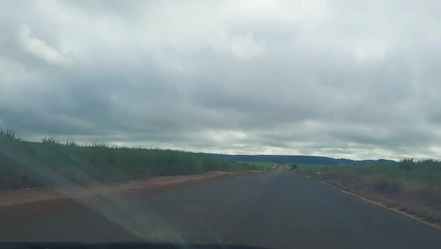 time lapse dirigindo por estrada na cidade de Costa Rica, Estado do Mato Grosso do Sul, Brasil