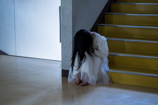 学校の校舎に出る女の子の幽霊