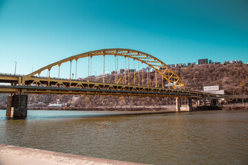 Fototapeta premium Fort Pitt Bridge in Pittsburgh Pennsylvania