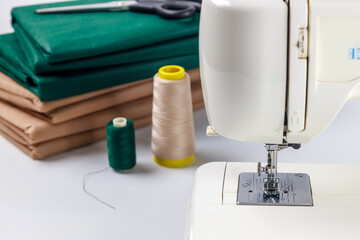 The fabric and thread for a sewing machine.