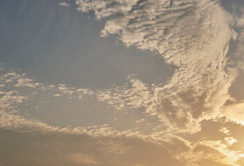 晩秋の綺麗な夕暮れ時の空