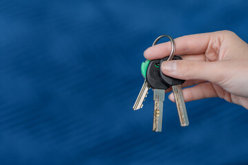 Kupować mieszkanie, trzymać pęk kluczy w dłoniach 