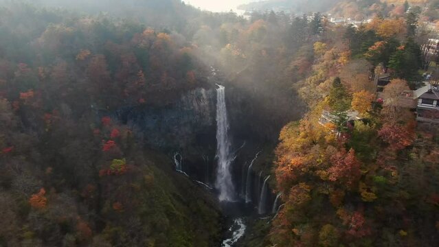 日光 晩秋の華厳の滝 1.