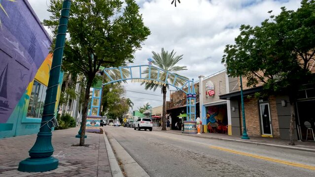 4k video of the Pineapple Grove Arts District in Delray Beach, Florida, USA