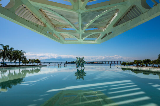 Rio de janeiro Brazil. Museum of Tomorrow. Lake view, roof and star-shaped sculpture. In the background, the sea of Guanabara Bay and the Rio Niter&oacute;i Bridge.
