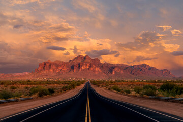 Road to the Superstition Mountains, Arizona - obrazy, fototapety, plakaty