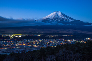 忍野村から富士山と夜景