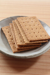 四角いビスケット