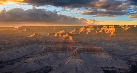 Fototapeta na wymiar Sunset Clouds on Grand Canyon, Grand Canyon National Park, Arizona
