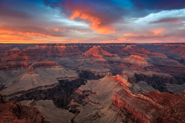 Fototapeta na wymiar Red Sky Sunset on the Grand Canyon, Grand Canyon National Park, Arizona