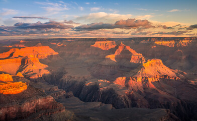 Naklejka premium The Morning Light Illuminates the Canyon, Grand Canyon National Park, Arizona