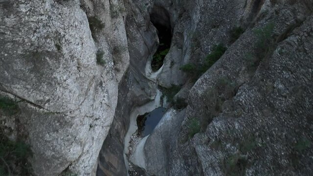 Pasarela de la presa de Relleu en Alicante