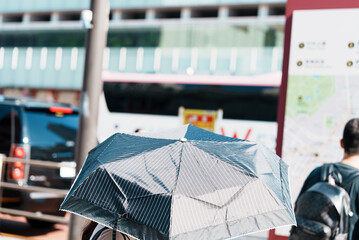 日傘 夏 新宿