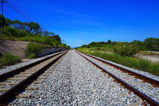 Double-track railways increase the flexibility of train travel without wasting time waiting to change train tracks. 