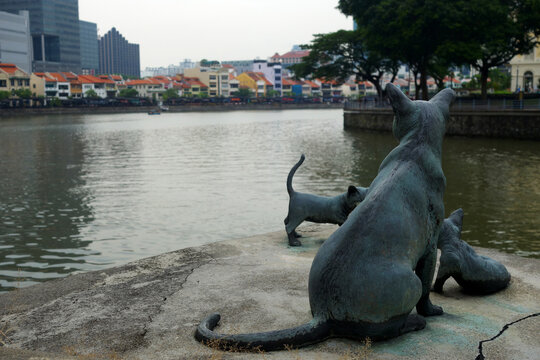First Generation sculpture by Chong Fah Cheong along Singapore River