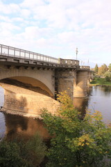 Historische Brücke über die Elbe bei Pirna in der Sächsischen Schweiz