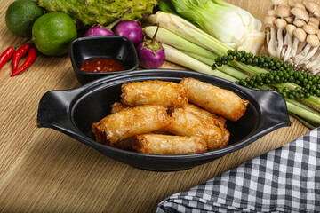 Vietnamese cuisine fried spring roll