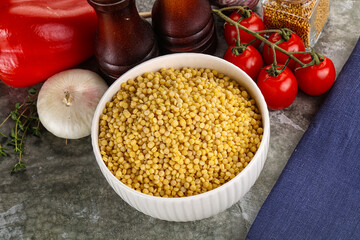 Dry ptitim heap in the bowl