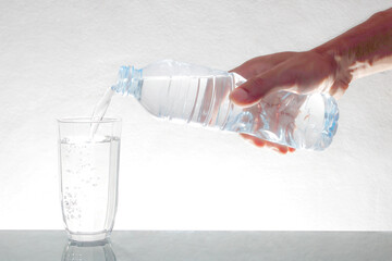 Pour the liquor into a clear glass.