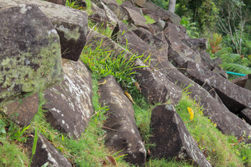 the formation of pyramidal rock structures at the Gunung Padang megalithic site
