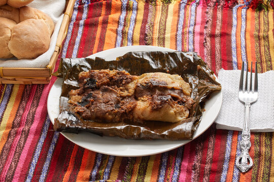 Tamal negro (dulce), plato t&iacute;pico guatemalteco