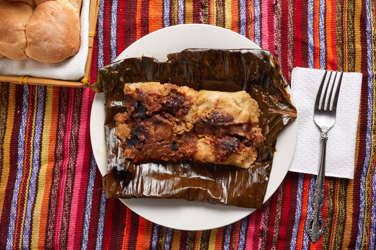 Tamal negro (dulce), plato t&iacute;pico guatemalteco