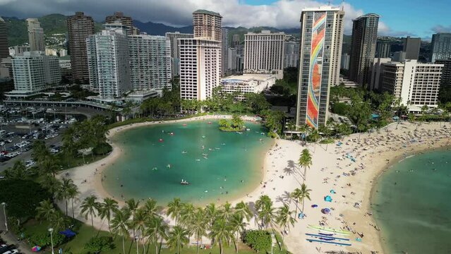 Vibrant Day at Waikiki Lagoon, Honolulu