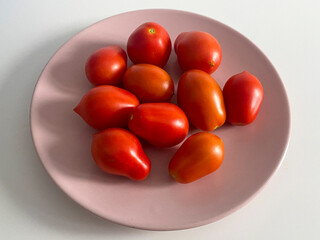 tomates cherry