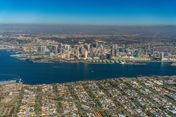 Obraz premium San Diego Skyline: Aerial Majesty of Urban Waterfront and Architectural Splendor, January 2024
